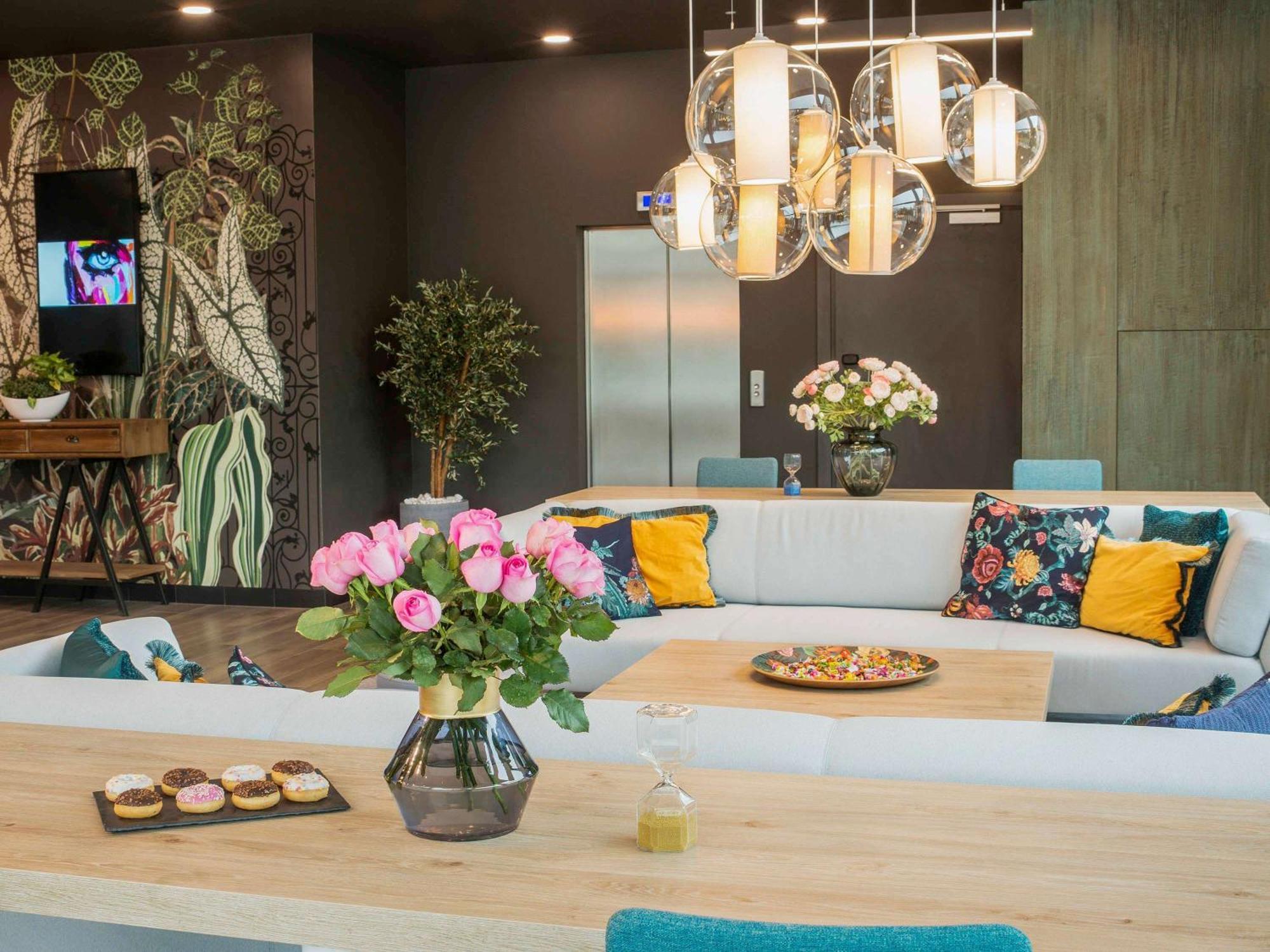 Отель Ibis Styles Krakow East Экстерьер фото