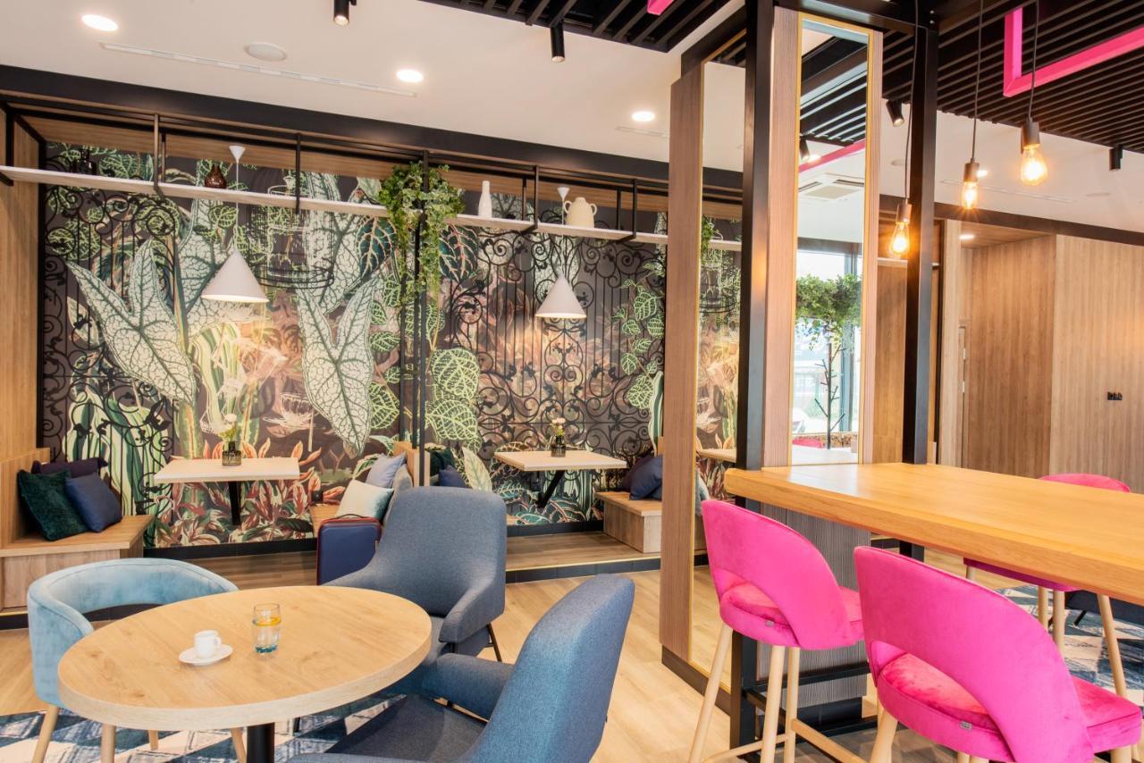 Отель Ibis Styles Krakow East Экстерьер фото