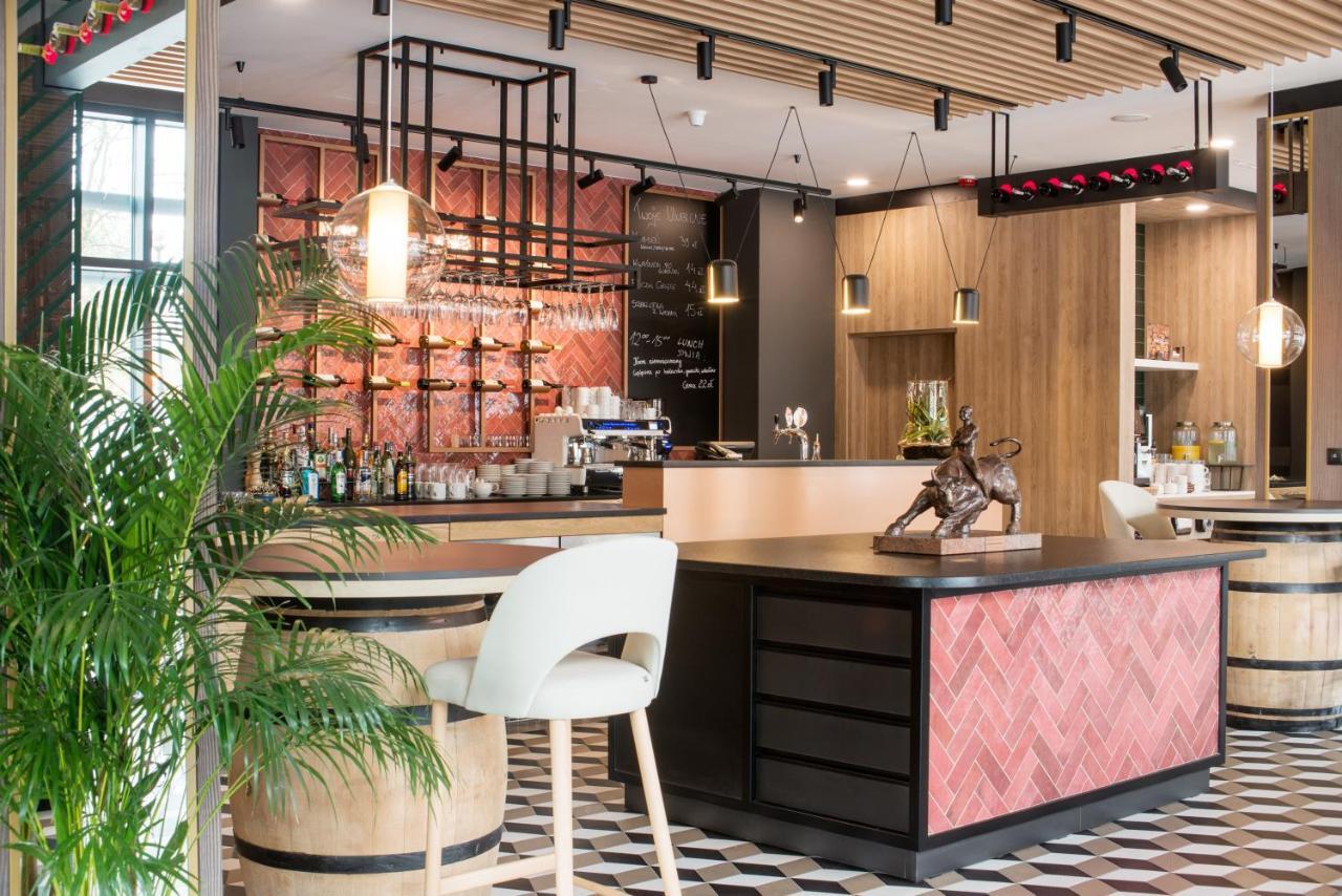 Отель Ibis Styles Krakow East Экстерьер фото