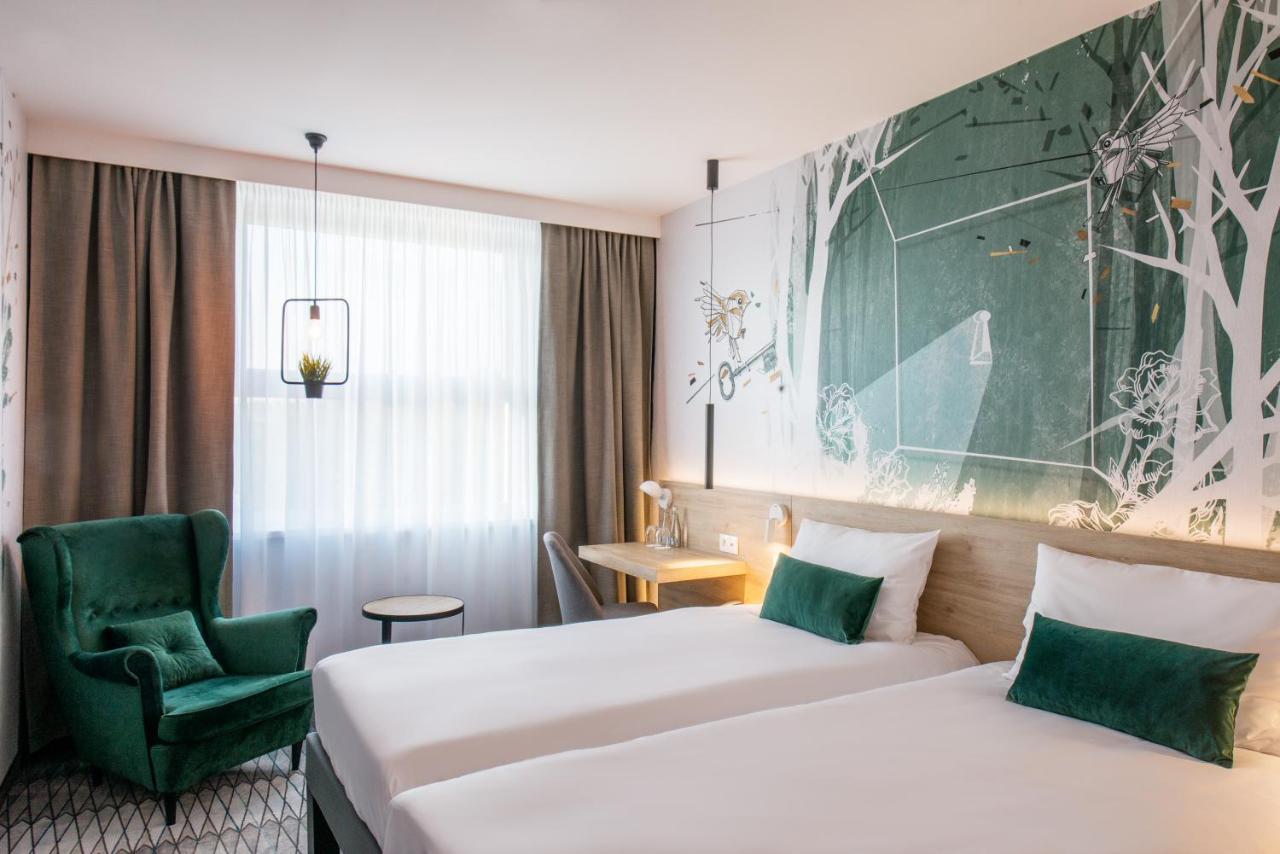 Отель Ibis Styles Krakow East Экстерьер фото